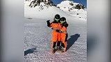 享受二人世界 C罗乔治娜旅行玩滑雪泡温泉