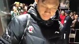 林志杰刚哭完就被逗乐 贴心球迷高喊：快去广东拿总冠军