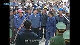 绝胜：农民工都是硬茬子，手持凶器嚣张直面武警，枪声一响全怂