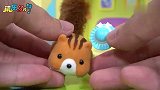 可爱的快乐松鼠宠物玩具