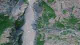 垂直向下看悬崖下面是什么