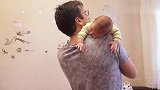 那些不会带娃的懒男人们，都来看看吧，看看人家奶爸是怎么带娃的