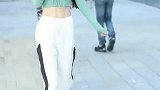 走路看美女可要当心点了