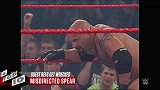 WWE-17年-十大暴打裁判 强森双人巨石炸弹摔垮解说席-专题