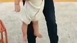 小伙子有前途，劈叉不错！