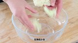 花菜百吃不厌的做法，学会这个小技巧，清脆爽口，比吃肉还过瘾