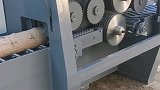 这真是锯木神器，一分钟一根圆木普通员工就可以操作