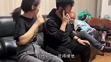 兄弟，你拉嫂子下来的时候，把我都给笑坏了！