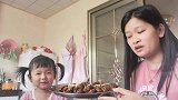 媳妇试吃婆婆做的新美食，湖北人最喜欢吃的卤水鸭翅！看饿了
