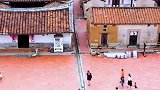 埭美古村，历史悠久，是“闽南红砖建筑群”的典范，住这不错吧