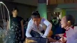 萌娃送婚戒睡着，奶奶外婆护航完成任务，疲劳到睡驾！