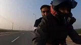 摩托车骑到每小时300公里