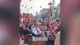 男孩被拐18年后回家，妈妈给他准备了一栋楼：姐弟三人每人一栋