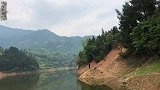 守了一个通宵，第二天早上终于钓到大鱼了，好激动
