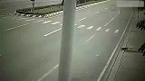夫妻当场被大货车碾压致死，回放监控才发现，事情没有那么简单！