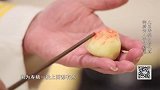 御厨传人手艺精湛，土豆寿桃以假乱真