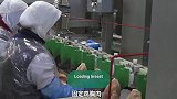 荷兰鸡胸肉脱骨流水线，机械刀精准到位骨肉瞬间分离！