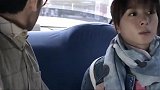 小伙失血过多老化，男子看到出车祸是自己老爸吓坏了