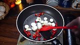 山药最简单的家庭做法，简单又好吃的酸辣炒山药，超级开胃