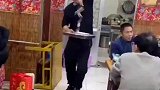 现杀鱼的这个做法也是相当炸裂