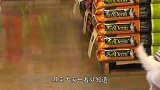 “购物什么的，最喜欢了”，狗狗推着推车，铲屎官怕是要破产了