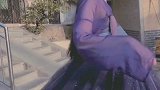 偶遇古风小姐姐，穿紫色满天星汉服缓缓转着圈，画面真是太美了