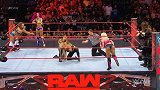 WWE-17年-RAW第1255期：女子三对三组队赛布里斯&贾克斯&艾玛VS布鲁克&班克斯&米琪-花絮