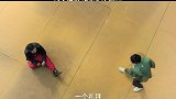 若不是生活所迫，谁会利用自己爸爸？