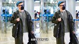 孙红雷戴瓜皮帽仿佛新疆烤串大叔 黑长风衣帅气果然是时尚潮人