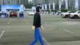 特斯拉的测试，毫无留情面虐假人