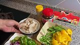 北京小伙做回锅肉、色香味俱全～看着真不错