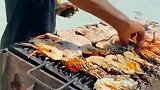 这海鲜真新鲜呀。