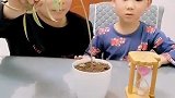 小朋友正处于生长发育阶段，该如何预防驼背呢