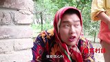 短剧：小偷冒充村长侄子，偷老三家东西，被姐妹俩发现暴打一顿