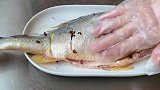 清蒸黄花鱼鲜嫩入味还不腥，原汁原味真好吃