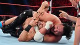 RAW第1369期：擂台之王锦标赛 萨摩亚乔VS凯萨罗