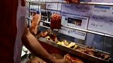 香港街头的烧腊店，最爱看老板刀法娴熟地切各种烧味