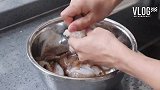 阿飞花10元钱买的小八爪，这样用砂锅做出来，美味极了