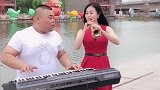 女歌手用唢呐吹奏《女人家》，男人不在家呀，愁坏了女人家！