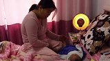 开着小太阳暖暖地，宝宝又要开始练功了，孩爸：将来是个练武奇才