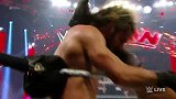 WWE-15年-RAW第1139期：罗林斯狂虐内维尔 2记战争践踏完爆对手-花絮