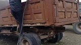 为什么用挖掘机液压剪刀拆解报废车辆速度更快？
