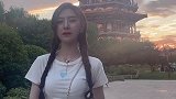 拍照不知道手放哪里，来我教你。拍照姿势轻颜相机 轻颜相机拍大片 创作灵感