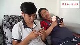 孕检医生说胎儿有3条腿，妻子却坚持要生，孩子生下来丈夫乐坏了