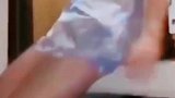 男子试图解救被困在电梯的朋友时，发生意外