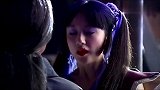 美女吸了老太太的血，老太太反而变的更年轻了，什么情况！