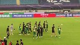 现场-国安球员赛后现场 李可不满情绪激动