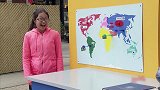 女孩带着世界地图来整人，而且地图还会喷可乐，太意外了！