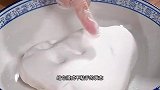 往木薯粉里面加白粥，就能做出潮汕人人都爱吃的经典美食，超好吃