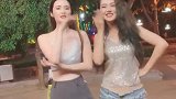 听说25岁以下喜欢左面的，25岁以上喜欢右面的！